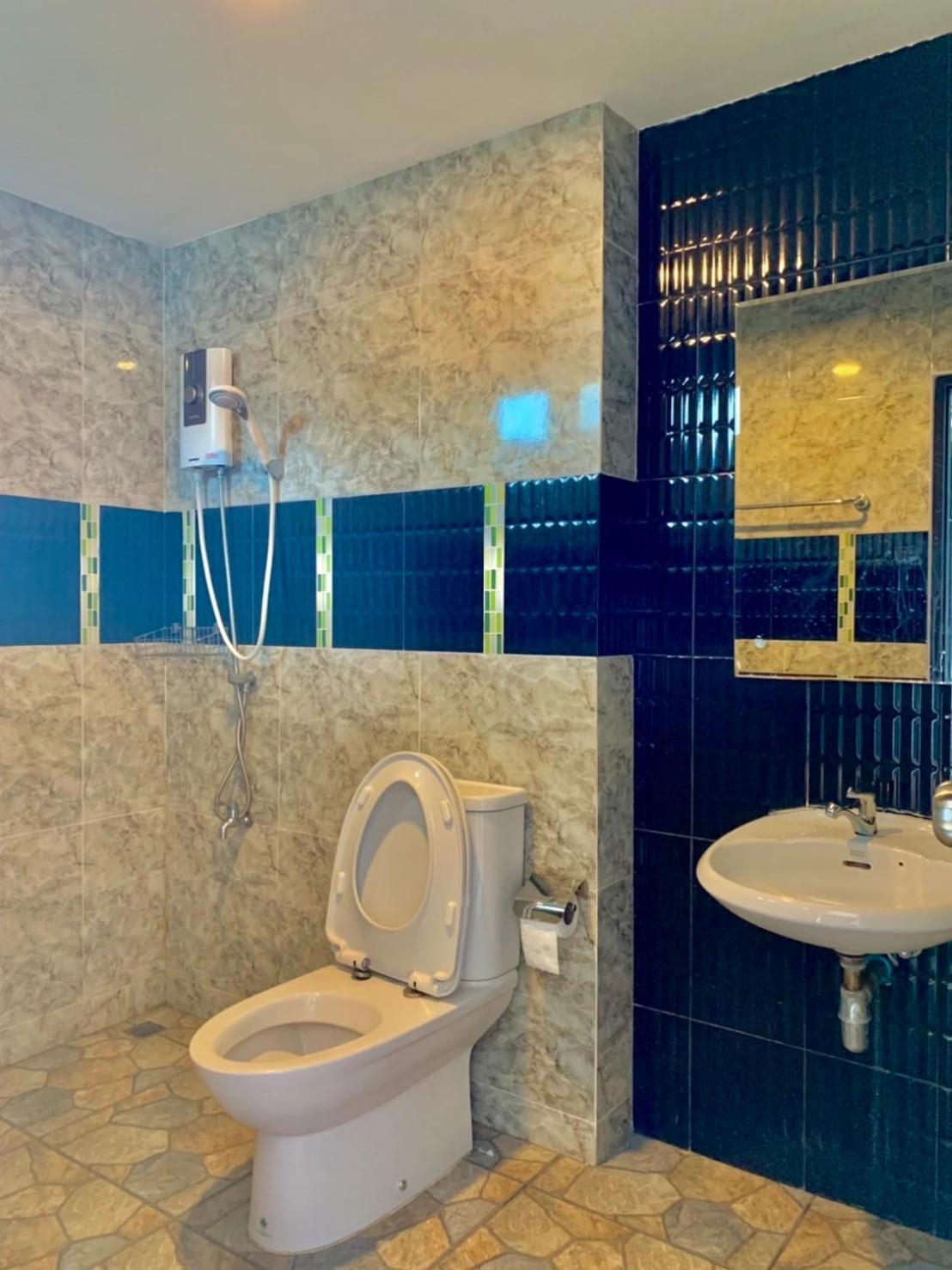 Dm Inn Khon Kaen Dış mekan fotoğraf